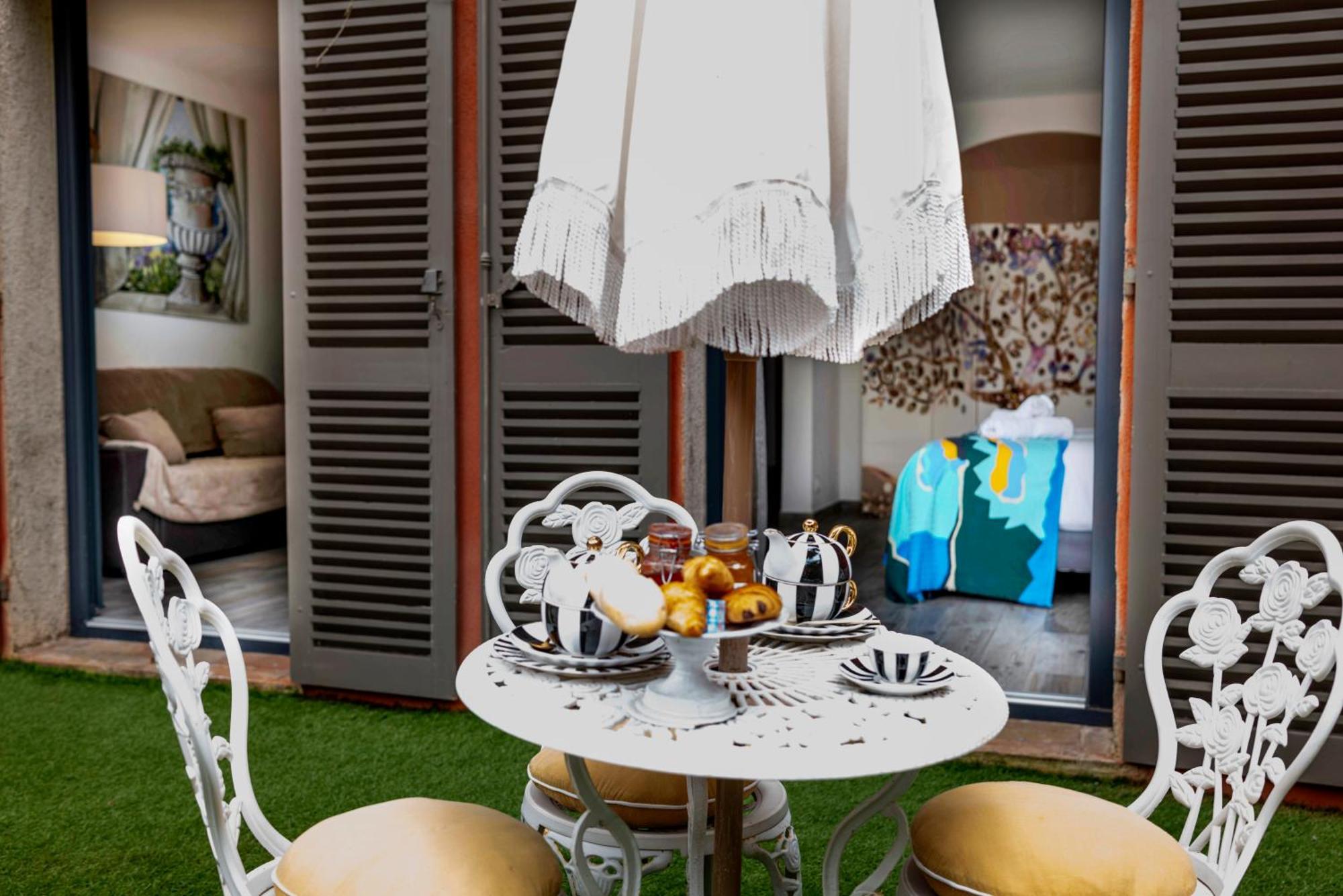 La Bravade Luxe Et Serenite Au Coeur De Saint-Tropez Suites Spacieuses Avec Jardin Enchanteur Exterior photo
